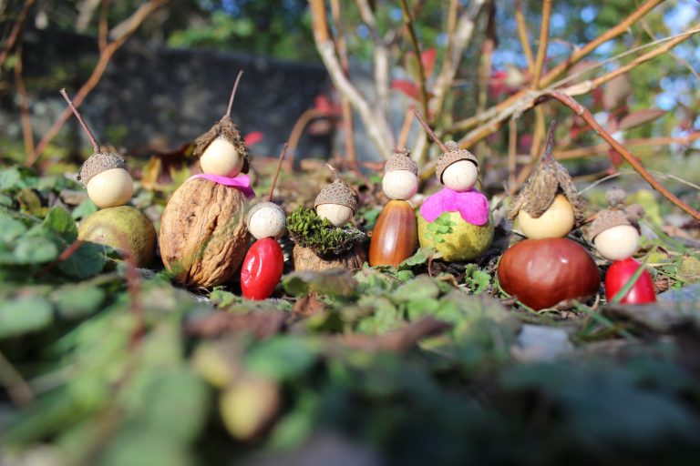 Lutin de l'Avent en matériaux naturels